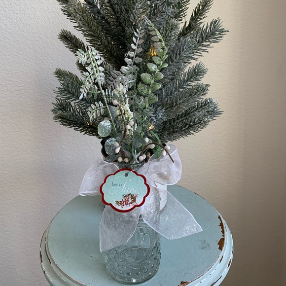 HAND CRAFTED Faux Holiday Foliage Let it Snow Winter Floral Christmas Decor NEW - Picture 1 of 12